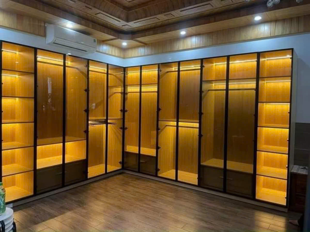 tủ quần áo nhà bè